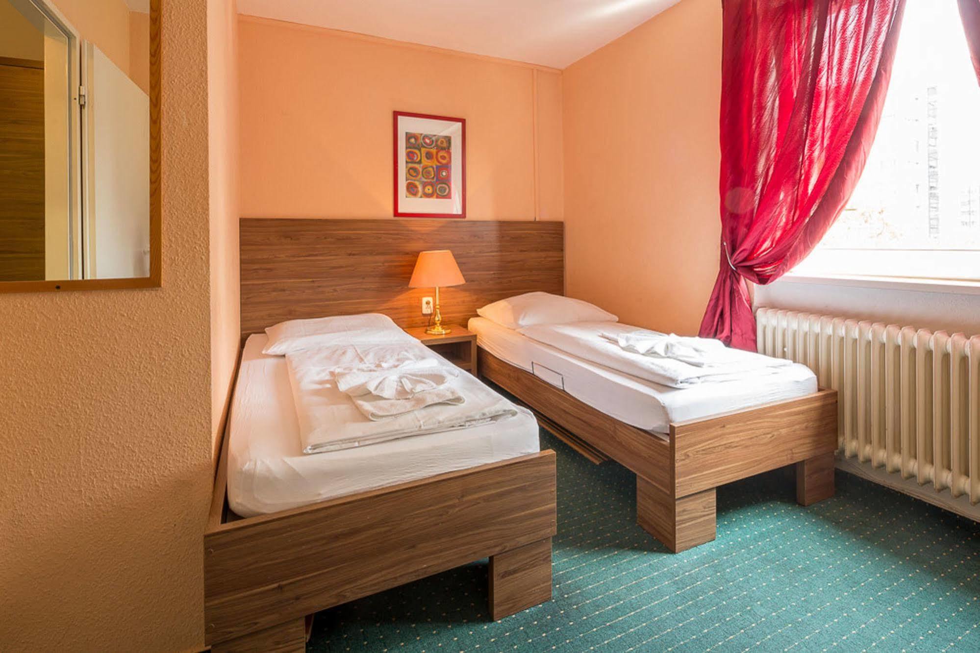 City Hotel Ansbach Am Kadewe Берлин Экстерьер фото